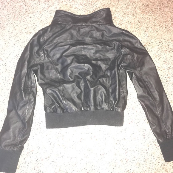 Leather jacket - Picture 2 of 2